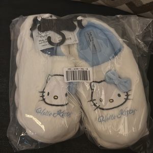 Hello Kitty Cloud House Slippers